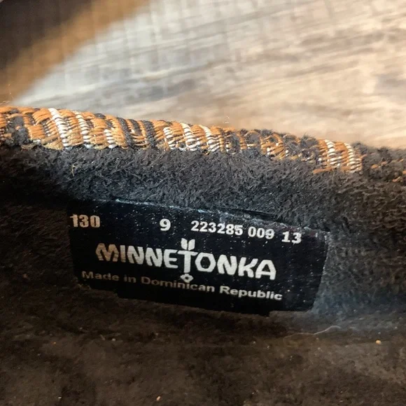 Minnetonka Aztec print loafers size 9 - Picture 7 of 8